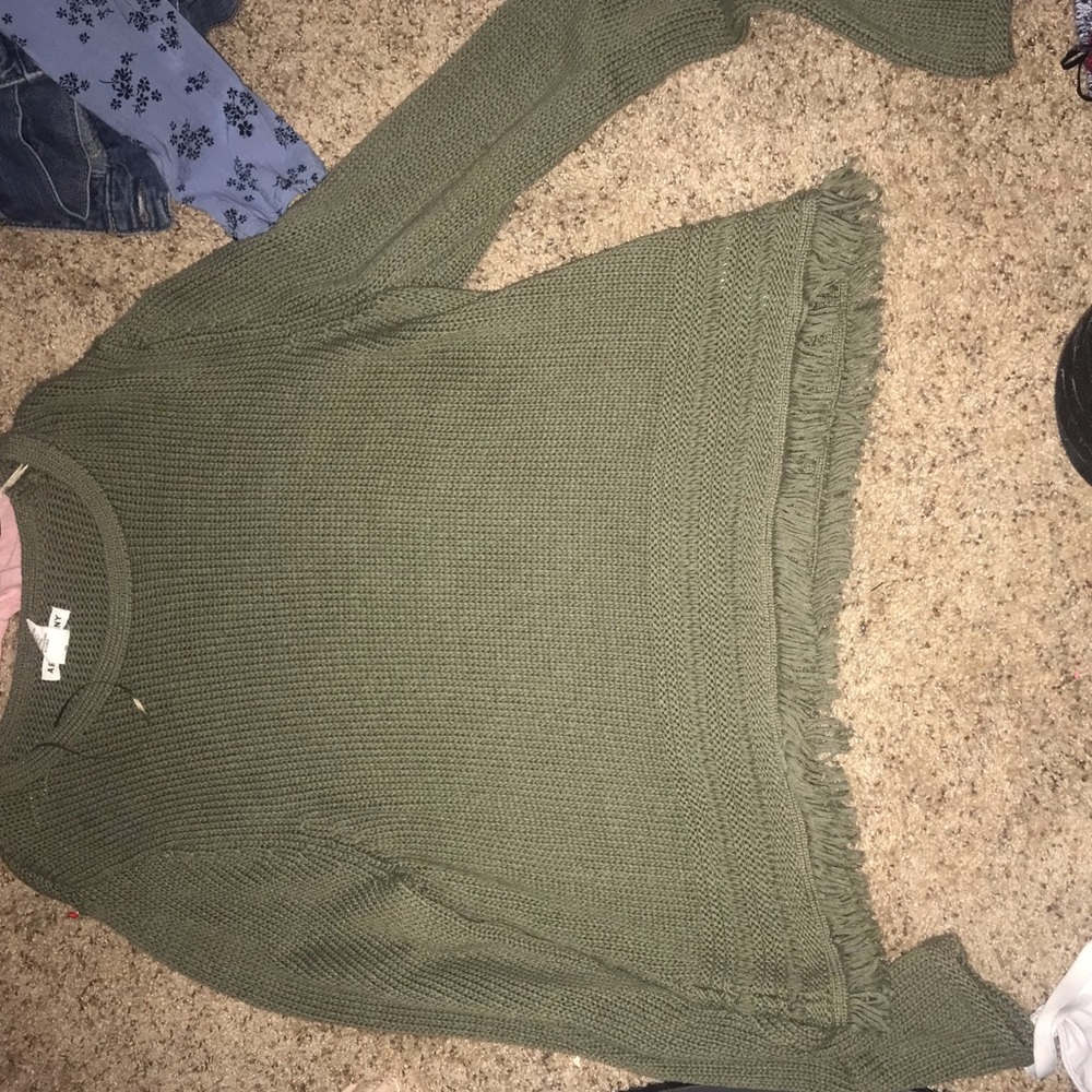 Green Sweater with fringe bottom